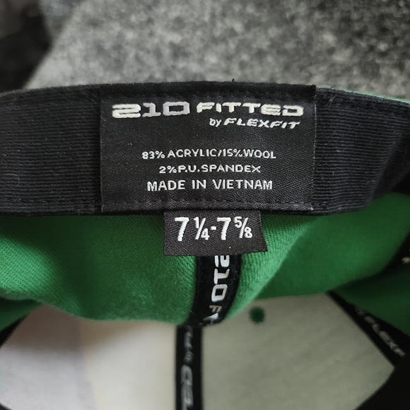 Oakley 210 Fitted Hat Cap Colorful - Picture 6 of 6